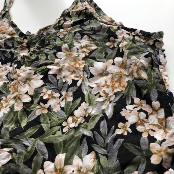 Brandy Melville Floral Crop Top - Picture 3 of 5